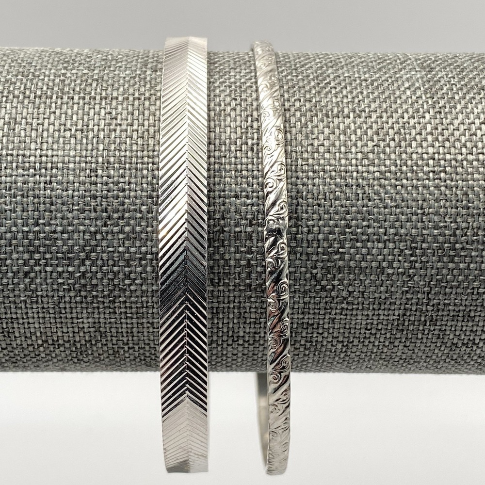 Unsigned Silver Tone Bangle Bracelets Vintage Herringbone Etched Silver OS